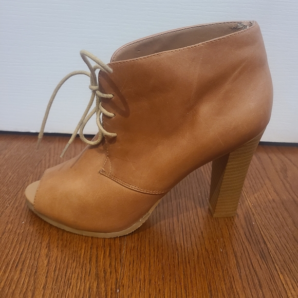 New Loft Shirlie open toe bootie, size 9, tan color, not in original box - Picture 5 of 9
